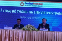 Ông Phạm Doãn Sơn (bên trái) và Ông Nguyễn Đình Thắng (bên phải) trong cuộc họp báo.