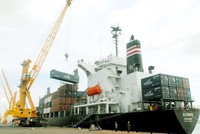 ADB: Kim ngạch xuất nhập khẩu gấp 1,85 lần GDP, Việt Nam sẽ chịu tác động nếu có cuộc chiến thương mại Mỹ - Trung