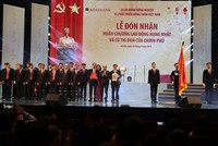 hủ tướng Nguyễn Xuân Phúc trao Huân chương Lao động hạng Nhất
cho Agribank nhân dịp kỉ niệm 30 năm ngày thành lập  (26/03/2018)