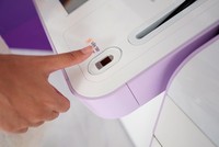 Nộp, rút tiền hoàn toàn bằng vân tay không cần thẻ tại TPBank LiveBank