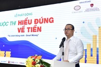 PGS.TS Nguyễn Trúc Lê, Hiệu trưởng trường ĐHKT, ĐHQG phát biểu khai mạc