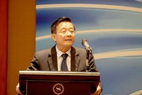 Ông Nguyễn Quốc Hùng, Phó chủ tịch, Tổng Thư ký Hiệp hội Ngân hàng Việt Nam phát biểu tại Hội thảo