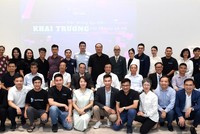 Các thành viên và đối tác VBA chụp ảnh kỷ niệm nhân lễ khai trương văn phòng VBA Hà Nội. 