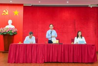 Ông Đào Minh Tú, Phó Thống đốc thường trực NHNN trao đổi tại buổi làm việc