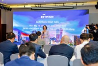 Bà Nguyễn Thùy Dương, Chủ tịch Hội đồng Quản trị, Công ty Cổ phần Tư vấn EY Việt Nam chia sẻ tại sự kiện.