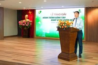 Hồng Quang - Ủy viên Ban Chấp hành Tổng Liên đoàn Lao động Việt Nam, Thành viên Hội đồng Quản trị, Chủ tịch Công đoàn Vietcombank phát biểu khai mạc