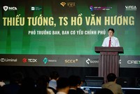 Thiếu tướng, TS. Hồ Văn Hương, Phó trưởng ban Ban Cơ yếu Chính phủ phát biểu tại Vietnam RWA Summit 2026