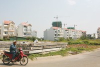 Nhiều khách hàng “chết đứng” vì đất nền dự án