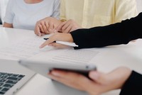 Công ty bảo hiểm lỗ nặng do hợp tác độc quyền với ngân hàng?