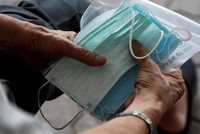 Khách hàng mua bảo hiểm nhiễm virus Corona có được chi trả quyền lợi?