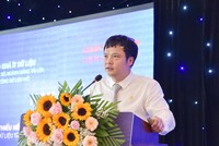 Ông Nguyễn Văn Khoa, Chủ tịch VINASA, Tổng giám đốc FPT chia sẻ về chủ đề: Dữ liệu - Nền tảng quan trọng thúc đẩy chuyển đổi số Huế.