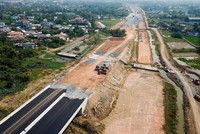 Dự án cao tốc Bến Lức - Long Thành bị ngừng thi công từ năm 2019 do thiếu vốn đối ứng.