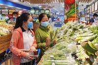 Bộ Tài chính dự báo, năm 2025 còn tiềm ẩn các yếu tố có thể gây tăng giá một số mặt hàng.