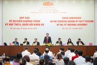 Tổng thư ký Quốc hội Bùi Văn Cường chủ trì buổi họp báo chiều 19/10 để thông tin về nội dung chính của Kỳ họp thứ 6 Quốc hội khoá XV sẽ khai mạc vào 23/10 tới. 