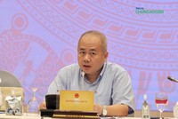 Thứ trưởng Bộ Kế hoạch và Đầu tư Đỗ Thành Trung thông tin tại họp báo Chính phủ chiều 4/5 (Ảnh: M.Minh)