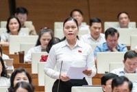ĐBQH Ma Thị Thúy phát biểu tại Hội trường chiều 27/5