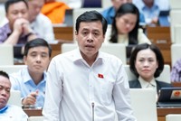 Đại biểu Trần Anh Tuấn (đoàn TP Hồ Chí Minh) cho rằng chúng ta đang giảm thuế để hỗ trợ phục hồi thì không nên mở rộng đối tượng chịu thuế.