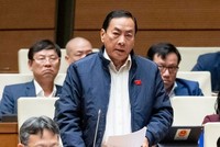 Đại biểu Phạm Văn Hòa (đoàn Đồng Tháp) đề nghị giảm vai trò của đại biểu Quốc hội và các cơ quan của Quốc hội trong tham vấn chính sách để ưu tiên cho tiếng nói của doanh nghiệp, người dân.