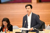 Ông Hà Quang Hưng, Phó Cục trưởng Cục Quản lý nhà và thị trường bất động sản, Bộ Xây dựng trả lời báo chí tại Họp báo Chính phủ chiều 4/3 ( Ảnh: Cổng TTĐT Chính phủ) 