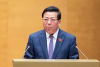 Bộ trưởng Bộ Xây dựng Trần Hồng Minh trình bày Tờ trình định hướng chính sách sửa đổi Luật Nhà ở 2023 tại Quốc hội sáng 19/8.
