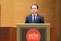 Bộ trưởng Bộ Tư pháp Hoàng Thanh Tùng trình bày Tờ trình dự án Luật sửa đổi, bổ sung một số điều của Luật Bảo vệ môi trường trước Quốc hội sáng 24/10.