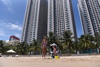 Rừng bê tông, cốt thép condotel quây biển Nha Trang 