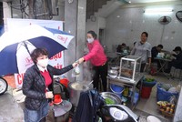 Hà Nội: Hàng quán rục rịch mở cửa sau cách ly xã hội 