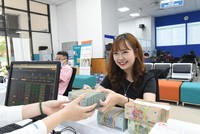 Qua thời bán giấy lấy tiền