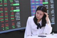 Giao dịch chứng khoán sáng 10/12: Áp lực lớn từ cổ phiếu bluechip 