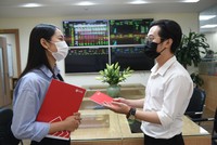 Hình ảnh các sàn chứng khoán ngày đầu HOSE hứa không "đơ"