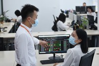 Nhà đầu tư thận trọng với cổ phiếu “có vấn đề”