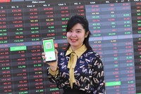 Giao dịch chứng khoán sáng 25/4: Cặp CII - LGC nổi sóng