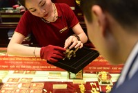Giá vàng hôm nay ngày 19/2: Vàng SJC giảm 1 triệu đồng/lượng trong ngày Vía Thần tài