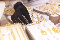 Giá vàng hôm nay ngày 30/12: Giá vàng nhẫn giảm tới gần 5 triệu đồng/lượng