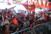 Hà Nội đêm "không ngủ"