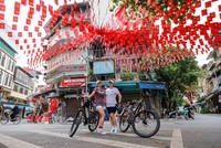 Phố phường Hà Nội rực rỡ sắc đỏ mừng đại lễ 80 năm Quốc Khánh 2/9