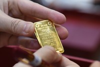 Giá vàng hôm nay ngày 28/7: Vàng quay đầu giảm mạnh