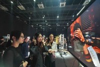 Dự án mỹ thuật “Tiếp Bước Tiến” của Biti’s tạo ấn tượng tới các nghệ sỹ trẻ