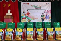 Chứng khoán Rồng Việt “Chia sẻ yêu thương-Xuân Ất Tỵ 2025” tới những hoàn cảnh khó khăn 