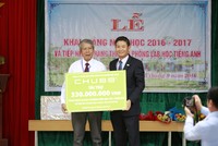 Chubb Life Việt Nam trao tặng thiết bị dạy và học cho 4 trường tiểu học