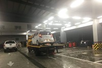 PTI: Hàng chục xe ô tô bị thủy kích trong đợt mưa lớn ở Vinh, ước tính thiệt hại hơn 1 tỷ đồng