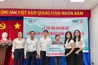 BIC chi trả hơn 860 triệu đồng quyền lợi bảo hiểm cho cán bộ BIDV Tây Đô