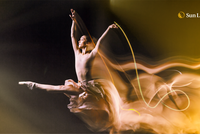 Sun Life tặng quà cho khách mua bảo hiểm mới trong tháng 10