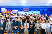 Hanwha Life Việt Nam đồng hành cuộc thi điều khiển Robot CoPlay with UIT 2023