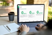 Chi phí y tế tăng, người dân lo mua bảo hiểm sức khỏe