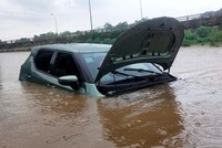 Bảo hiểm xe cơ giới sau bão lũ: Chi phí sửa chữa có xe lên đến 90% giá trị xe