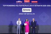 Bà Trần Mộng Kiều - Giám đốc Tài chính, Chuỗi cung ứng & Trải nghiệm khách hàng nhận giải thưởng Rồng Vàng 2026 ở hạng mục: "Doanh nghiệp FDIs có tăng trưởng liên tục và bền vững"