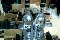 Phó Thủ tướng yêu cầu xác minh tình trạng buôn lậu rượu từ Nga về Việt Nam