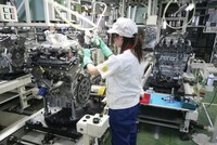 Phần lớn phụ tùng và linh kiện ô tô đều phải nhập khẩu. Năm 2014 nhập khẩu 2,2 tỷ USD; năm 2015 nhập khẩu 3 tỷ USD, năm 2016 nhập khẩu 3,5 tỷ USD và năm 2017 nhập khẩu 3,167 tỷ USD.