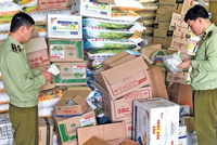 Tiếp tục kiểm tra xử lý nhiều vụ vi phạm trong sản xuất, kinh doanh khẩu trang y tế